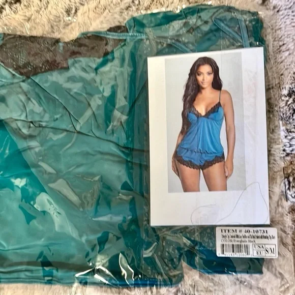 REINA PJ SHORT SET.Color:Very Berry. Size: S/M Brand new. - Picture 4 of 4